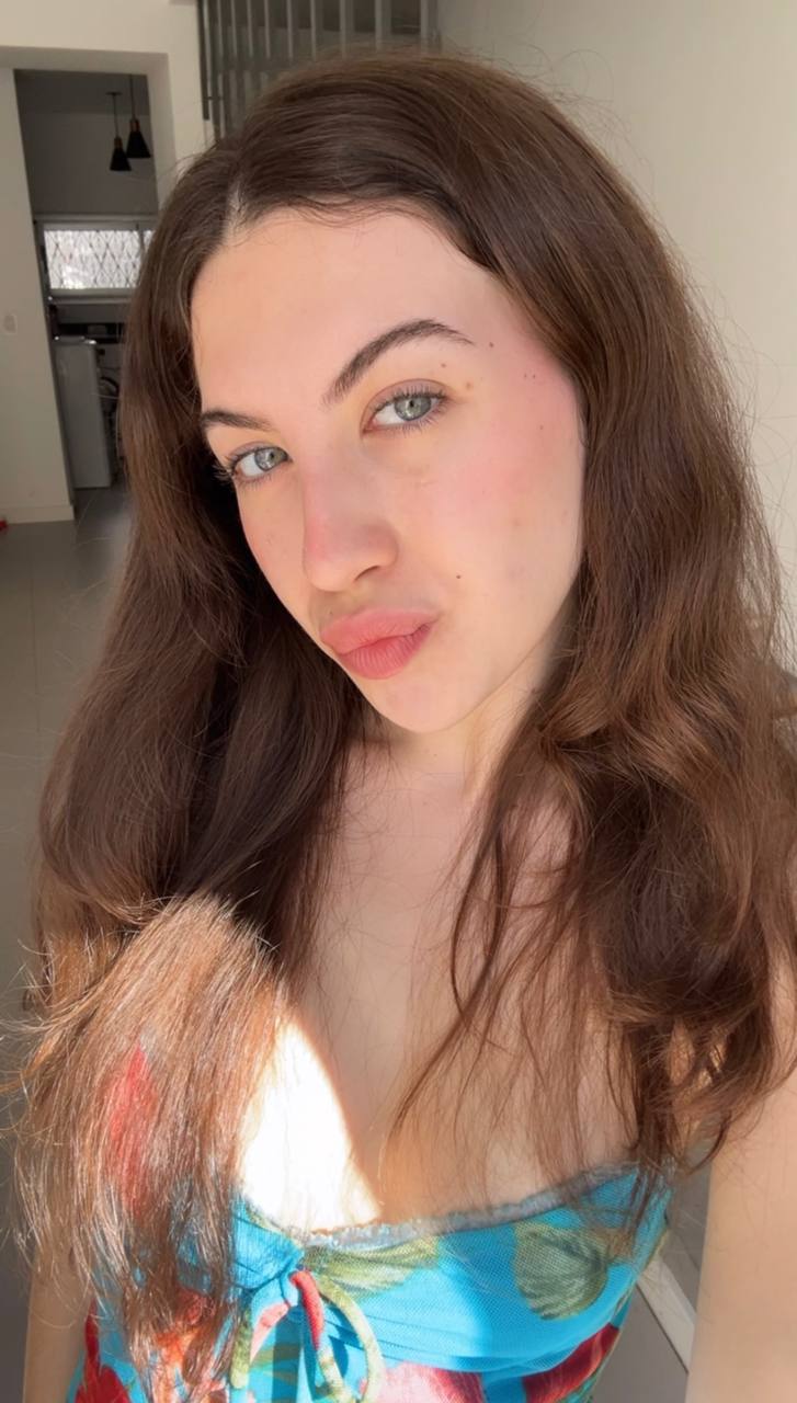 Nude girl Amber in Xuzhou