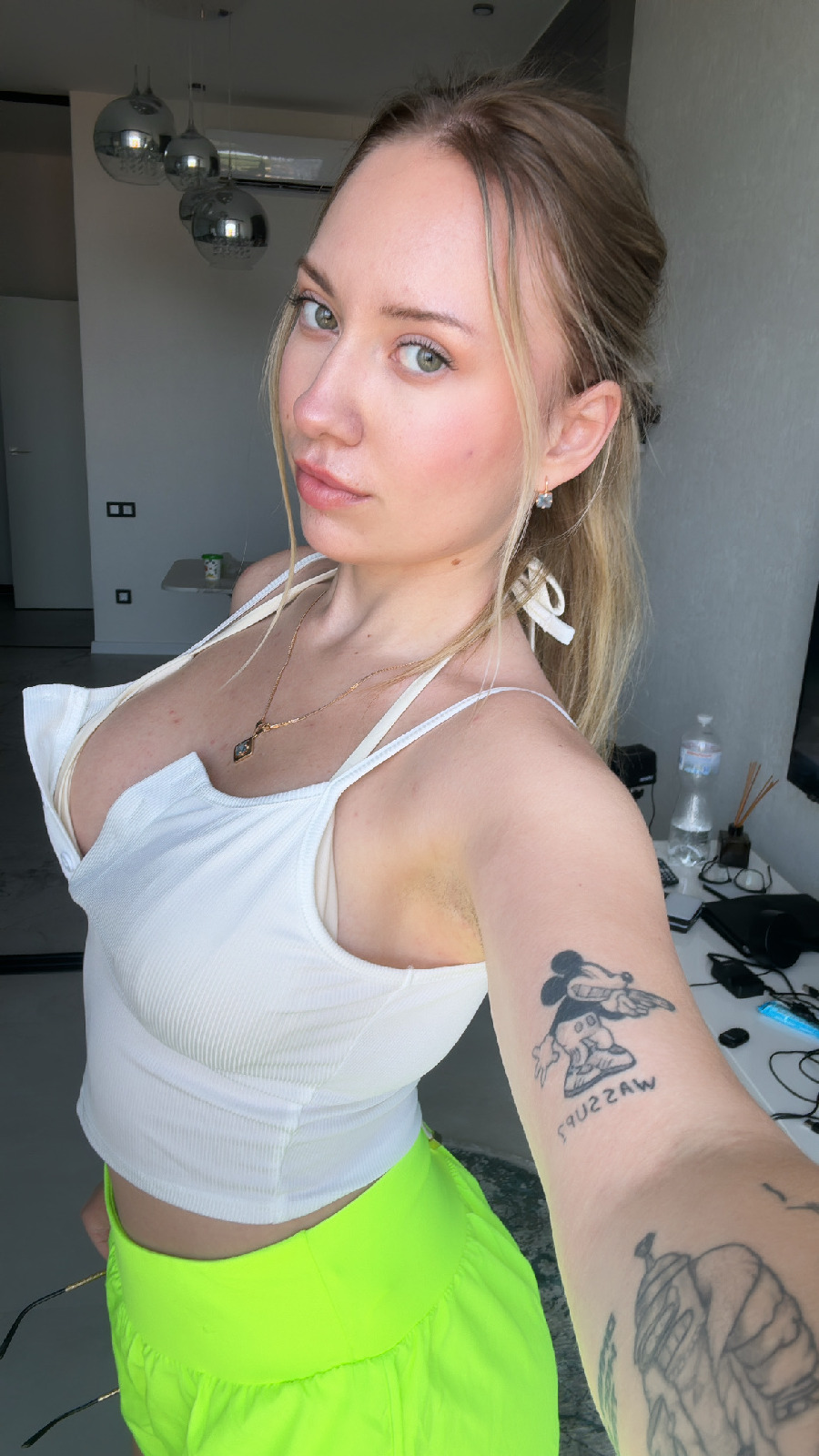 KateV in her underwear in Xuzhou