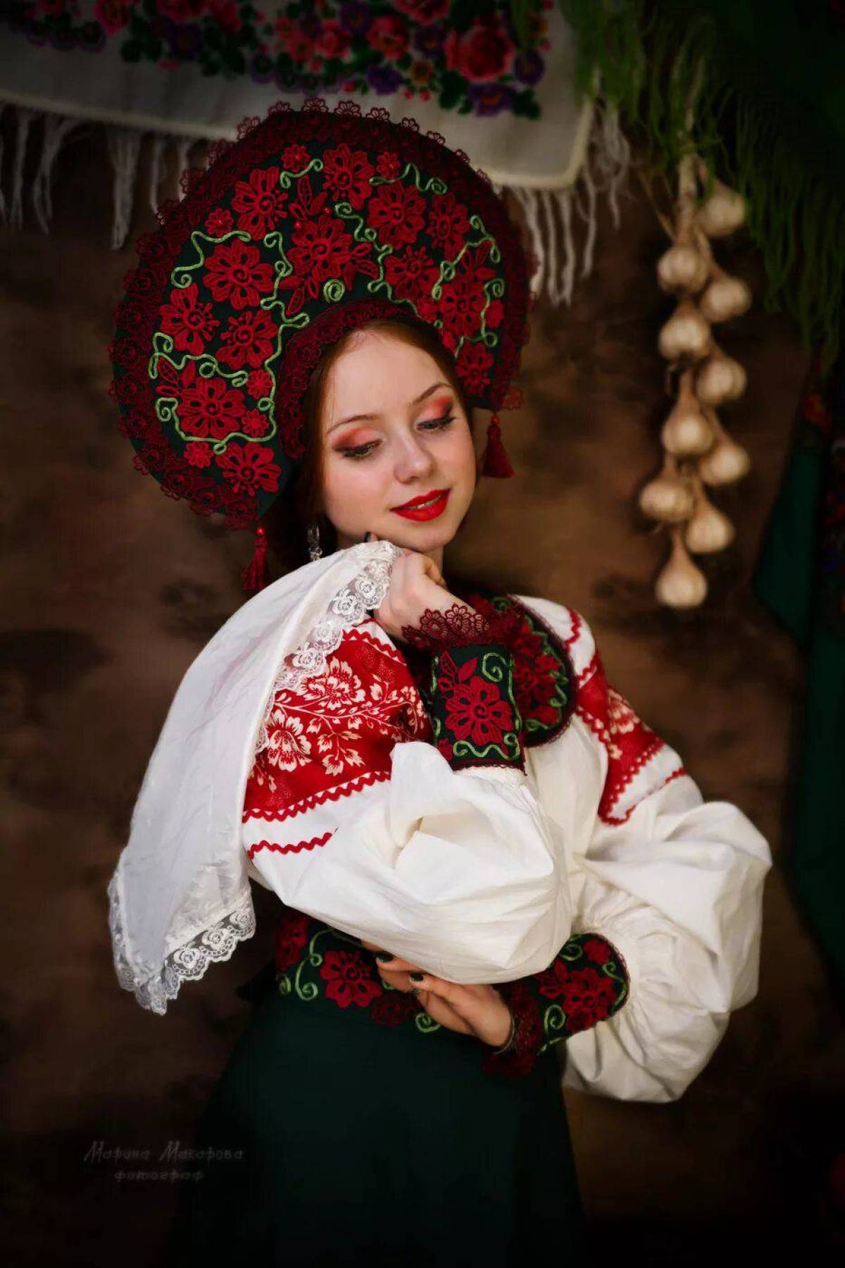 Women in Slavic costumes underwear in Xuzhou