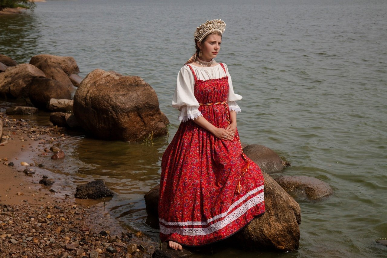 Women in Slavic costumes in Xuzhou