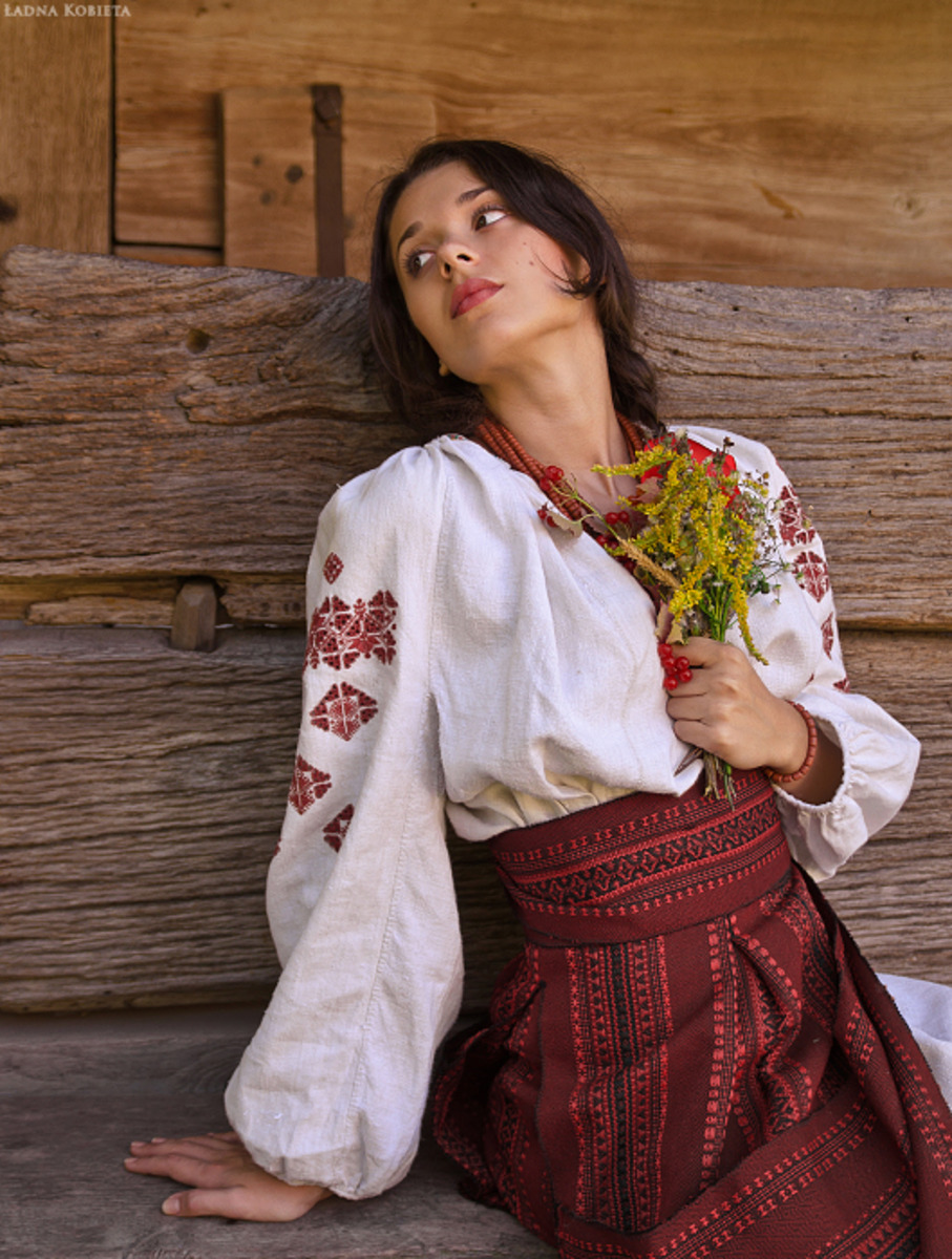Girls in Slavic costumes in Xuzhou